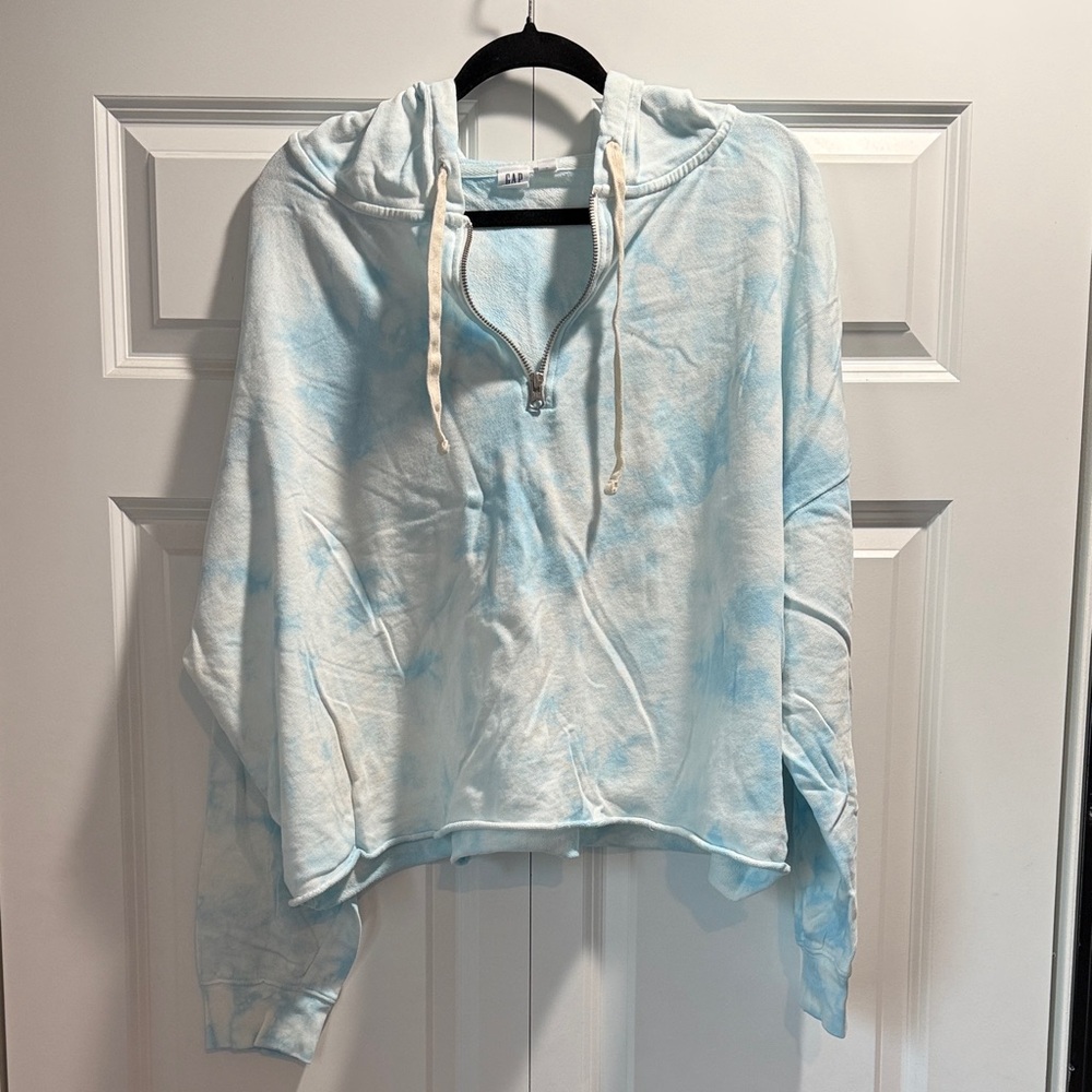 Gap Women’s Light Blue Tie-Dye Short Length Hoodie. New without tags.
